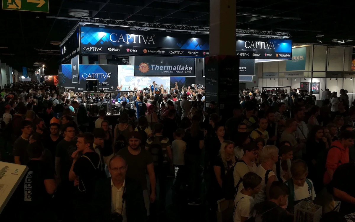 CAPTIVA auf der gamescom: Gewinnt Community PC und tretet live gegen Sola und LessQQ in LoL an