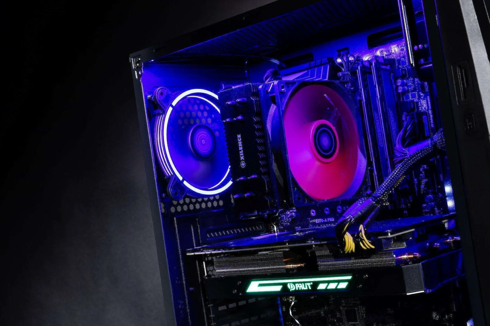 Schlagkräftige Gaming PCs von Captiva für die PC Games